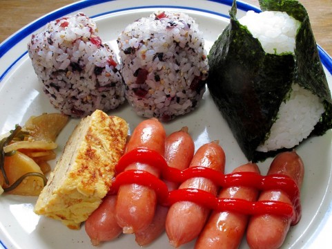 名古屋港水族館での食事の持ち込みは出来る？